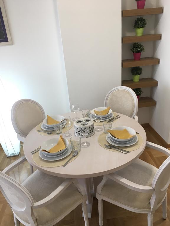 Apartment Posejdon Belgrado Exterior foto